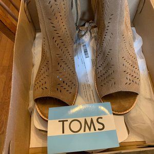 TOMS Majorca Peep Toe, Toffee Suede, Size 10 M